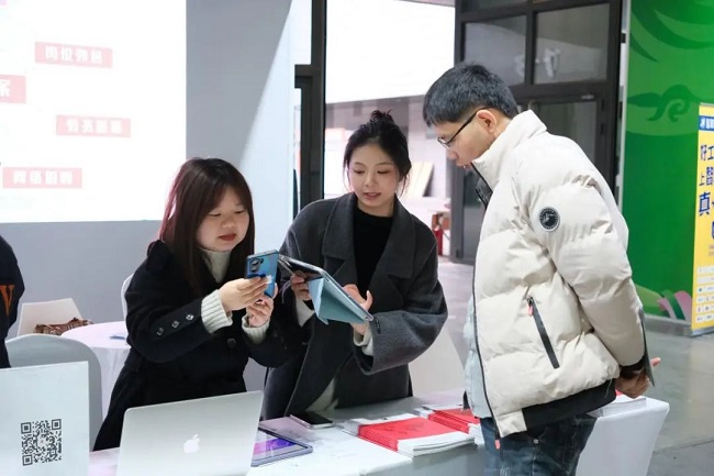 瑞方人力亮相成都大型春招會,激活就業(yè)服務新動能 第3張 瑞方人力亮相成都大型春招會,激活就業(yè)服務新動能 第3張